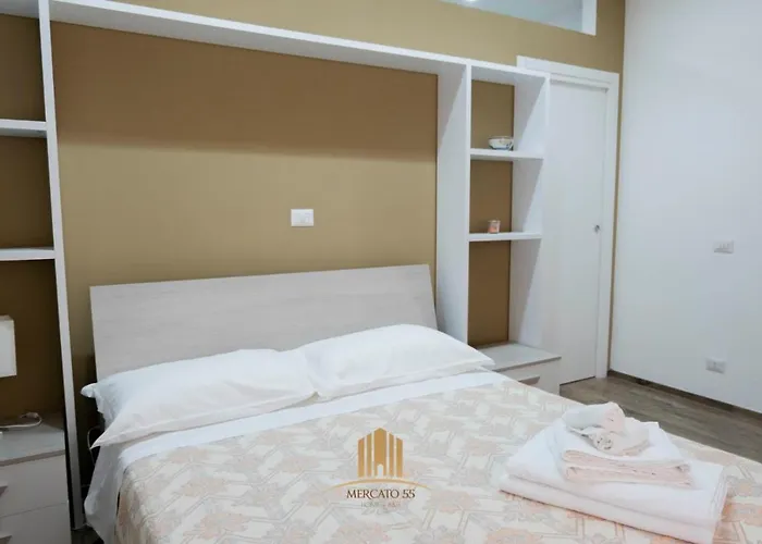 Mercato55 לינה וארוחת בוקר 3*